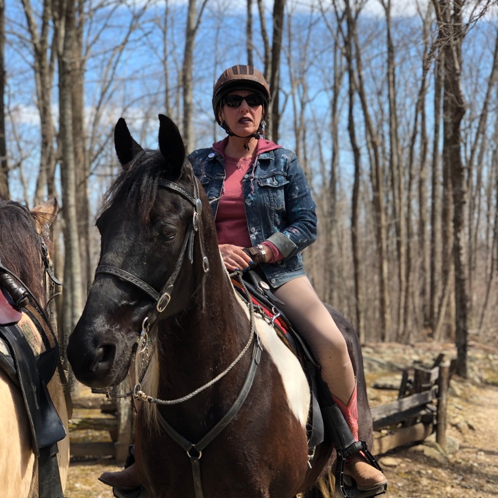 Meet your Posher, Annissa